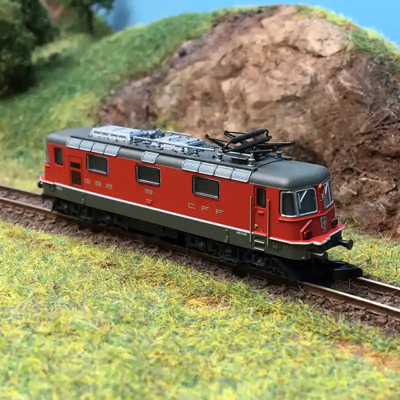 Commander Maintenant Locomotive électrique Re 4/4 II, CFF, Ep. VI - MARKLIN 88594 - Z 1/220