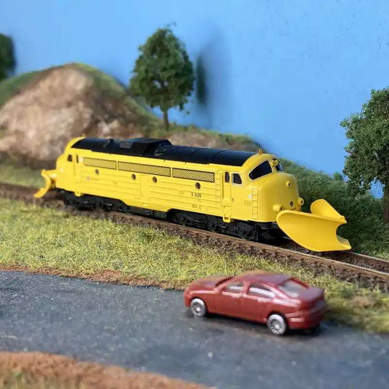 Locomotive diesel Di3 628 avec chasse-neige, NSB, Ep V - MARKLIN 88362 - Z 1/220 Haute Qualité