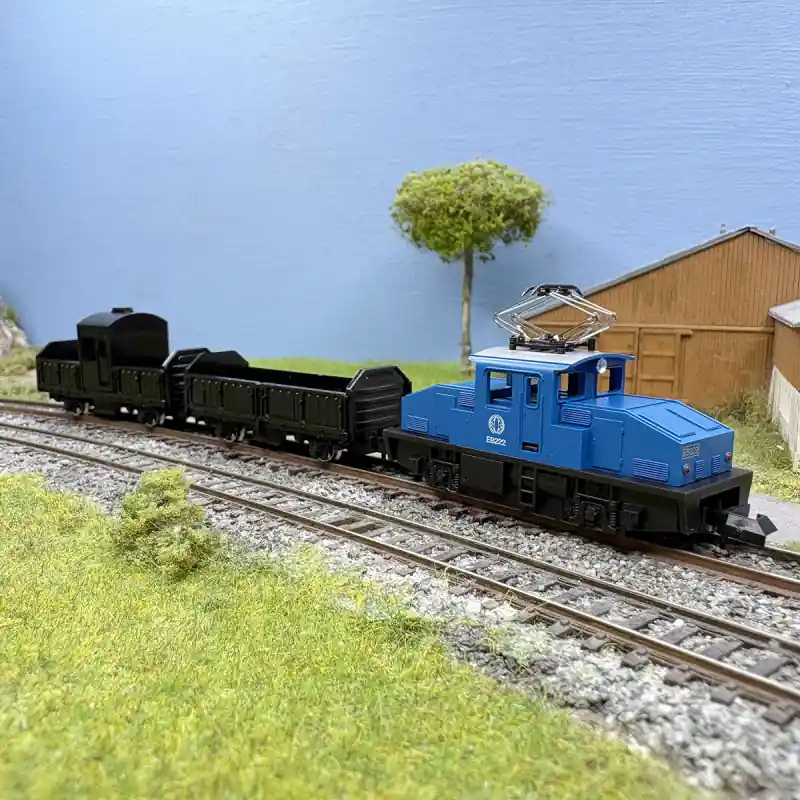 Remise Coffret locomotive diesel N°EB222 bleue et 2 tombereaux noirs - KATO 10-504-2 - N 1/160