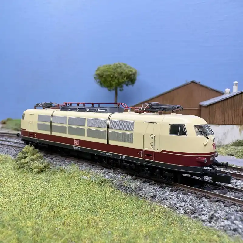 Locomotive électrique BR 750 003, DB AG, Ep. V - ARNOLD HN2698 - N 1/160 Promotion Saisonnière