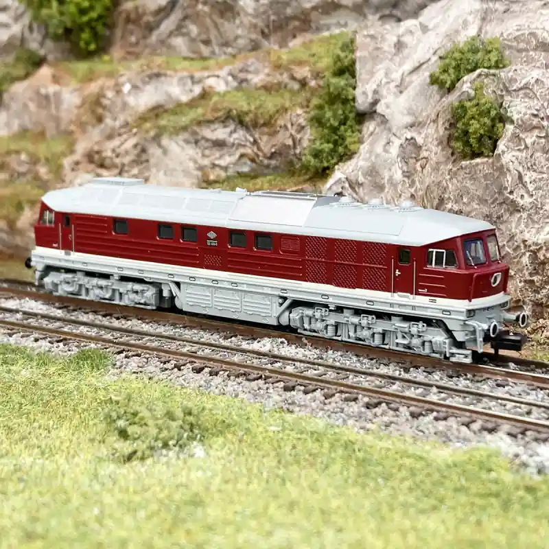 Locomotive diesel BR 132 483-9, DR, Ep IV, digital son - ARNOLD HN2599S - N 1/160 Remise