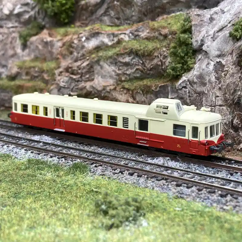 Autorail diesel Picasso X BD 4032, 2CL, "Nevers", Sncf, Ep IV - TRAINS160 16066 - N 1/160 Prix Bas