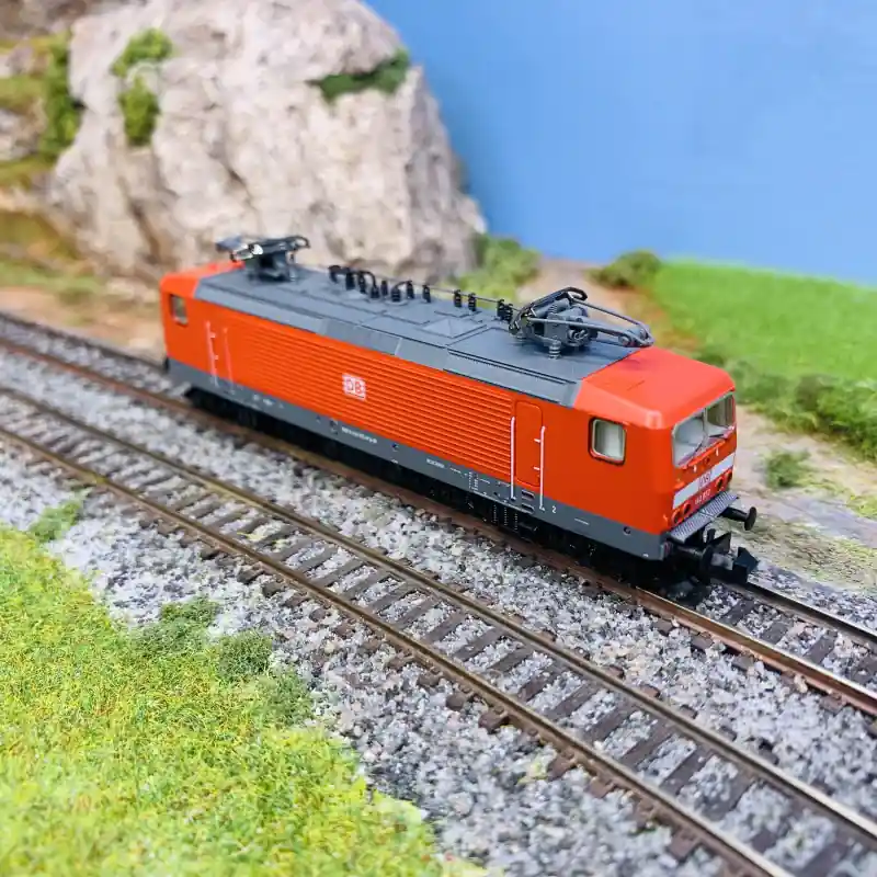 Remise Locomotive électrique série 143, DB AG, Ep VI, Digital son - FLEISCHMANN 7570007 - N 1/160