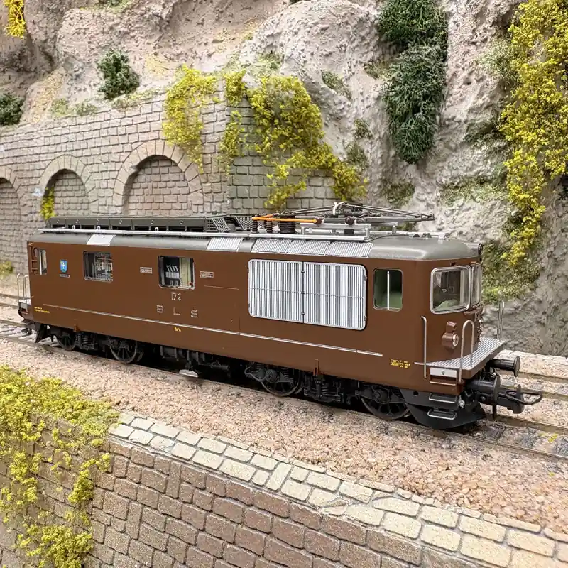Prix Choc En attente de Pièces ROCO SAV Locomotive électrique Re 4/4, N°172, BLS, Ep. VI, digital son AC - ROCO 7520159 - HO 1/87