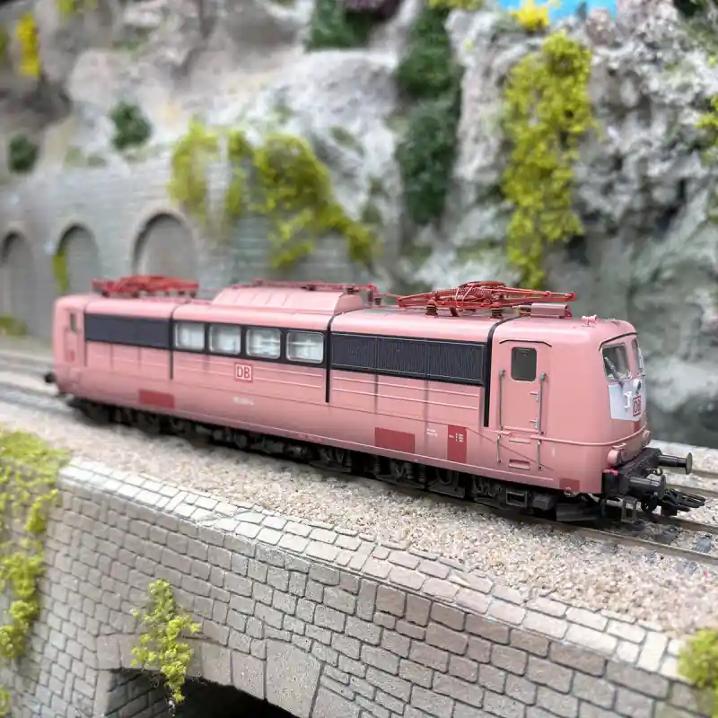Locomotive électrique BR 151 025-4, DB AG, Ep. V, digital son - TRIX 25655 - HO 1/87 Petit Prix