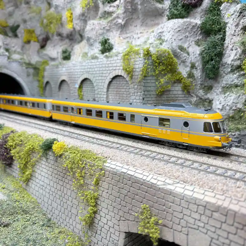 Commande En Gros Automotrice RGP1, X 2726 + XR 7764, orange / alu, Metz, SNCF, Ep. IV - REE MB-261 - HO 1/87