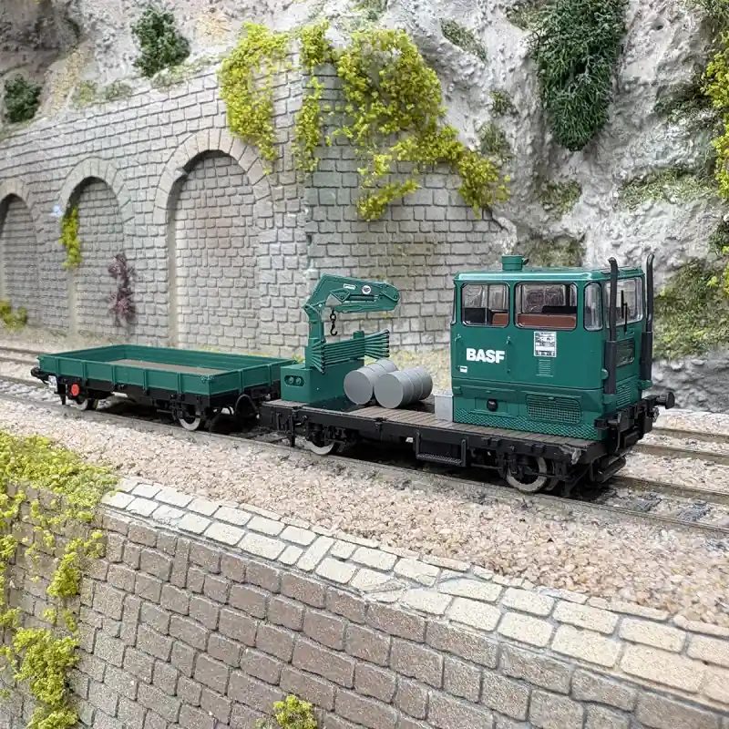Petit Prix Draisine diesel de maintenance Klv 53 avec wagon, BASF, Ep. V digital - RIVAROSSI HR2913D - HO 1/87