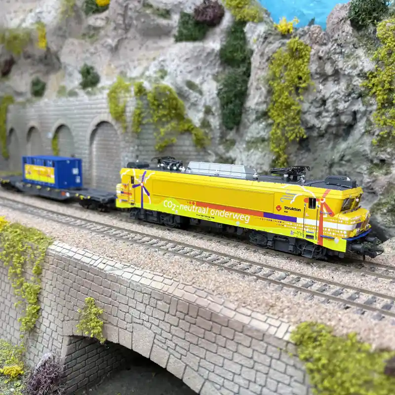 Retour Gratuit Locomotive électrique 1756 avec porte conteneurs, Strukton Rail, Ep. VI - ROCO 7500117 - HO 1/87