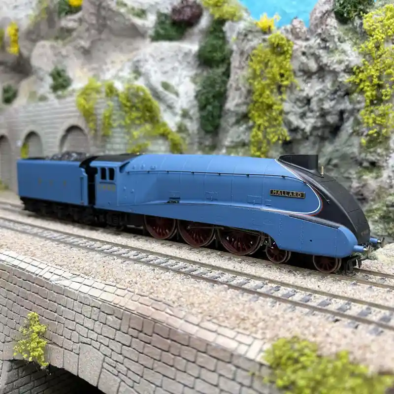 Meilleure Vente Locomotive vapeur Classe A4, 4-6-2, 4468 "Mallard", LNER, Ep. III - Hornby R3371 - 00 1/76 (HO)