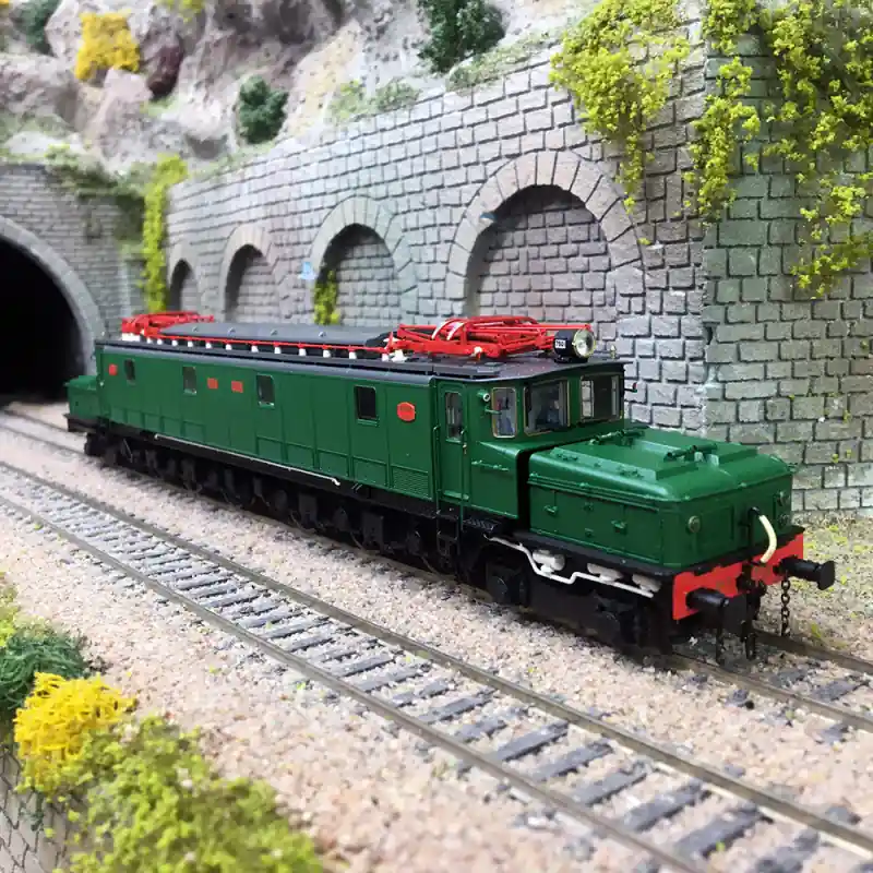 Locomotive électrique lourde "crocodile" série 7500, Renfe, Ep.III - Electrotren HE2023 - HO 1/87 Prix Cassé