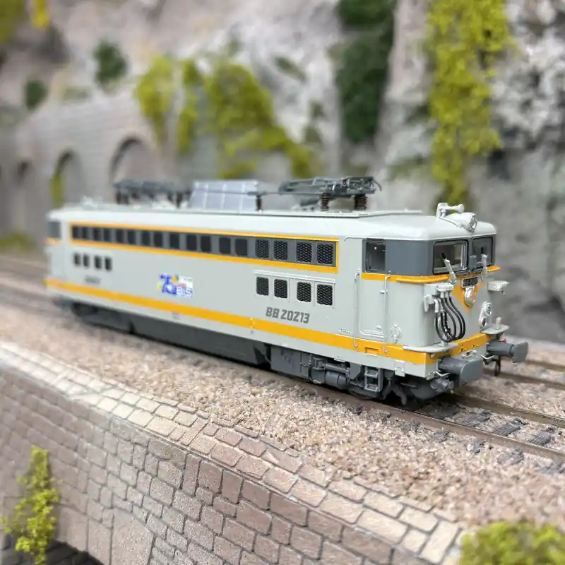 Locomotive électrique BB 20213, 75 ans du BLS, Sncf, Ep. IV - R37 41089 - HO 1/87 Authentique