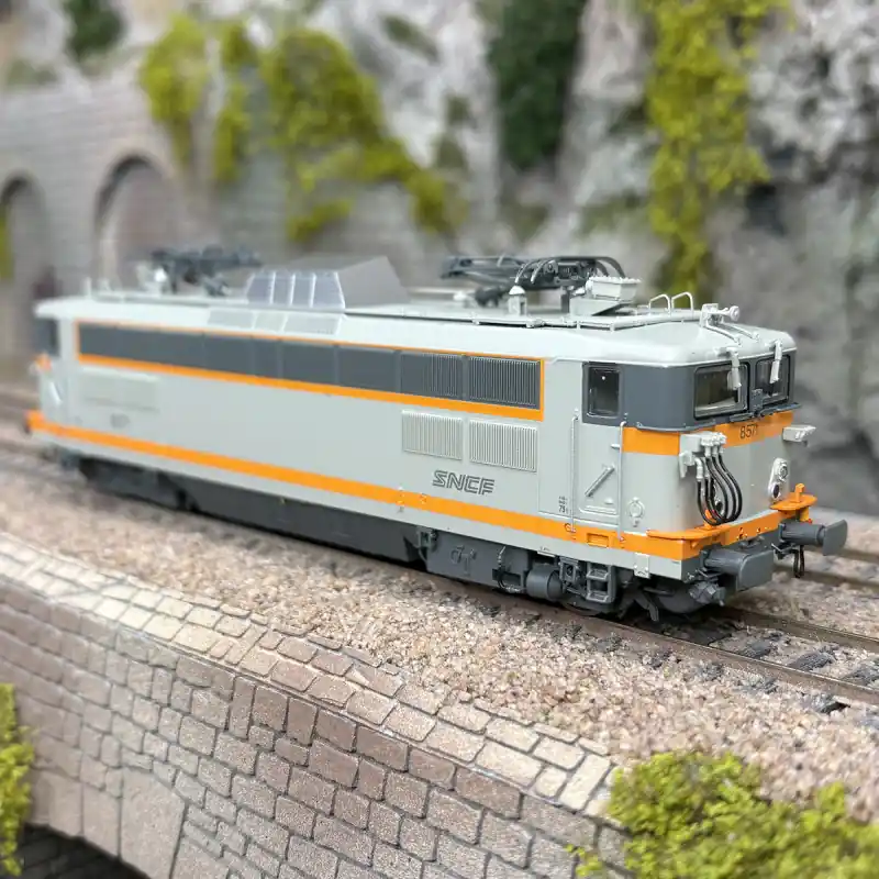Locomotive électrique BB 8571, Vénissieux, Sncf, Ep. V - R37 41078 - HO 1/87 Prix Cassé