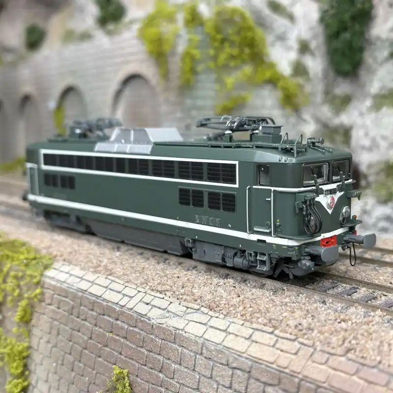 Super Prix Locomotive électrique BB 8516, Les Aubrais, Sncf, Ep. IV digital son - R37 41047DS - HO 1/87