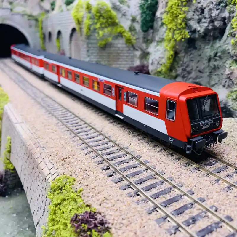 Autorail RGP 1 X-2730 ALPAZUR, Lyon-Vaise, SNCF, Époque IV-V, 3R Digital son - REE MB191SAC - H0 1/87 Prix Choc
