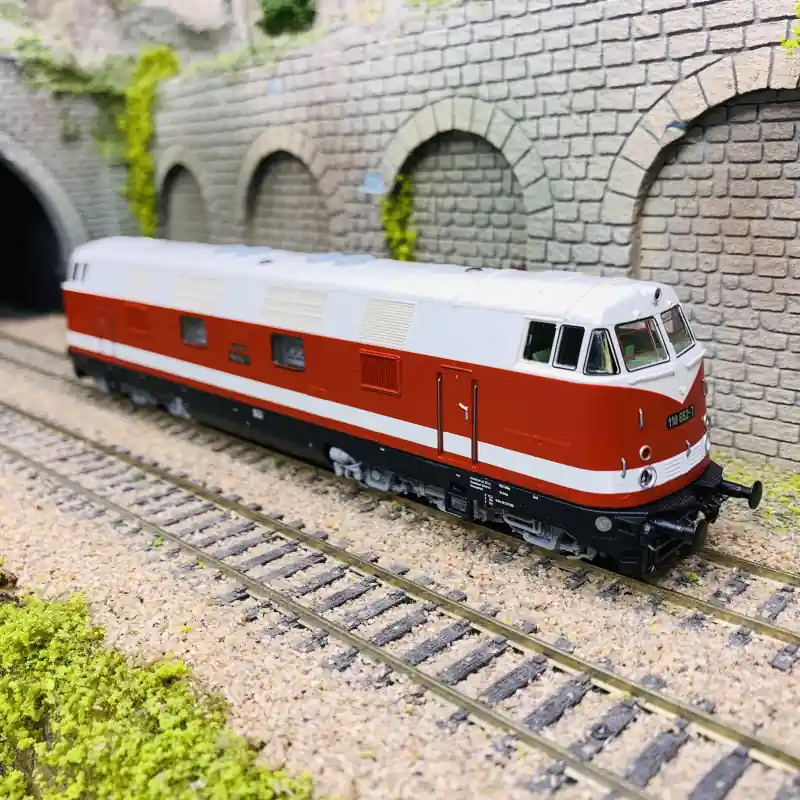 Seulement Aujourd'hui Locomotive diesel 118 652-7, DR, Ep IV, Digital son - ROCO 70889 - HO 1/87