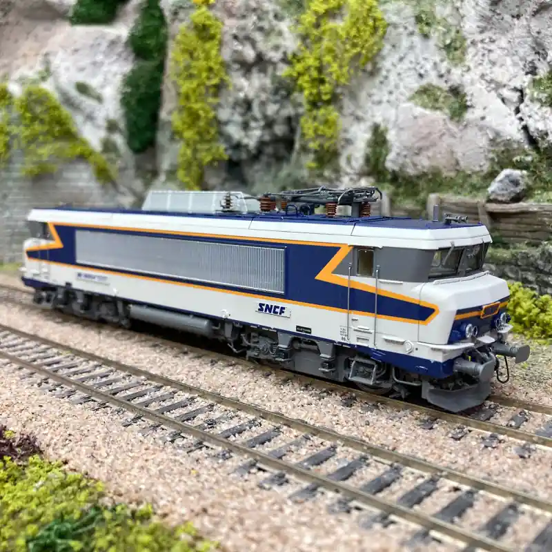Achat Immédiat Locomotive électrique BB 10004, Strasbourg, Sncf, Ep IV digital son - Lsmodels 10488S - HO 1/87