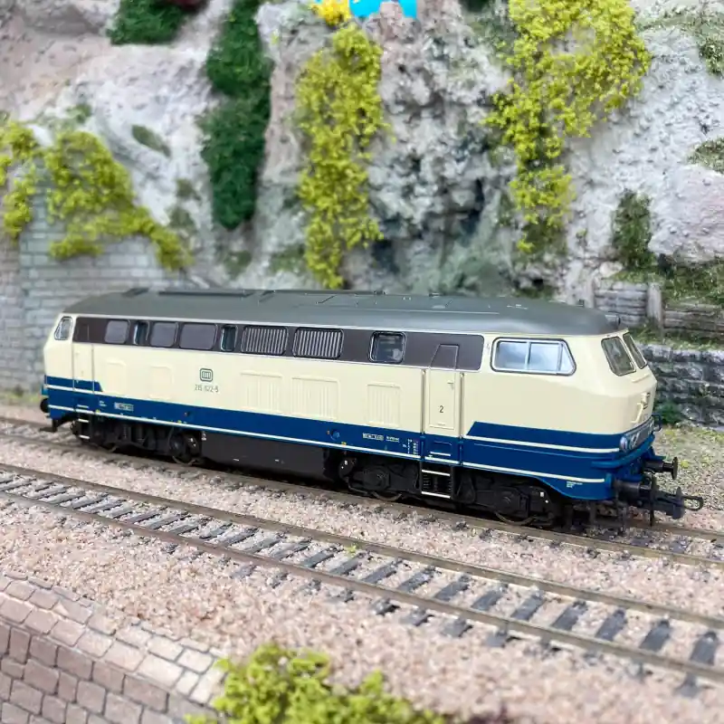 Vente Flash Locomotive diesel BR 215 022-5, DB, Ep IV - ROCO 70760 - HO 1/87