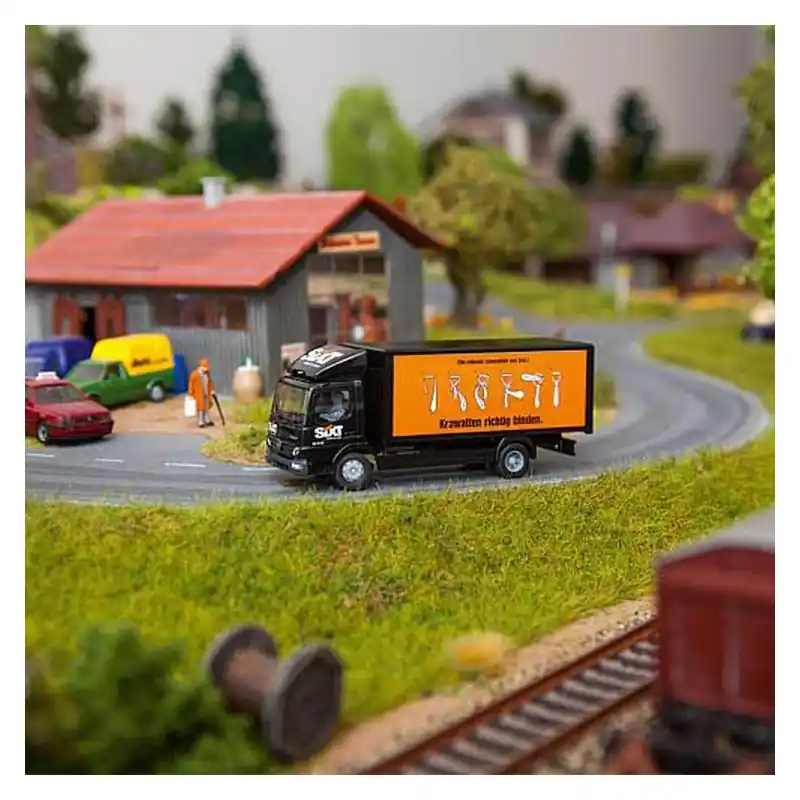 Kit de démarrage Car System Camion MB Atego Sixt - HO 1/87 - FALLER 161491 Promotion Saisonnière