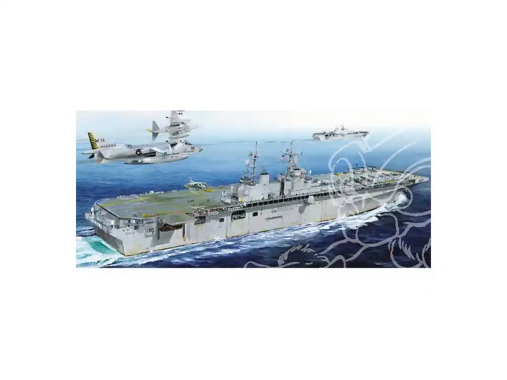 hobby boss maquette bateau 83405 USS Boxer LHD-4 1/700 Dernière Chance