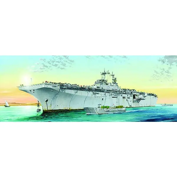 Dernier Modèle Maquette bateau USS Kearsarge LHD-3 - Hobby Boss