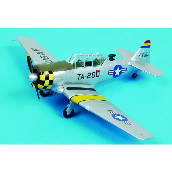 Nouvelle Collection Modèle réduit T-6G Texan USAF 6147 TCS Seoul City Corée du Sud 1952 - Easy Model