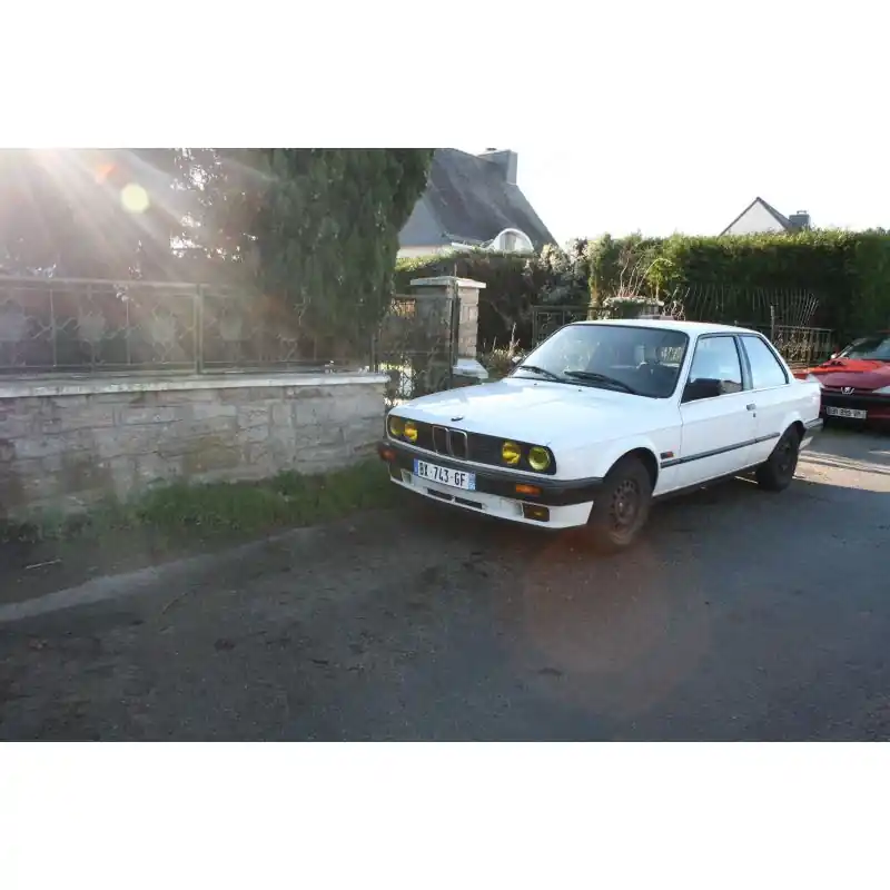 SOLIDO 1818102 BMW 325i ALPINWEISS 1986 1/18 Produit De Marque