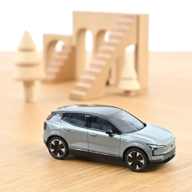 Achat Immédiat Norev Volvo EX30 │ 2024 - Gris Brume [1/43]