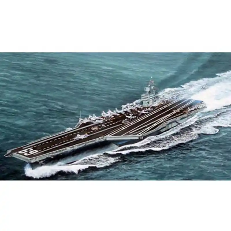 Porte-Avions USS Dwight D. Eisenhower CNV-69 1978 - TRUMPETER 5753 - 1/700 Must-Have