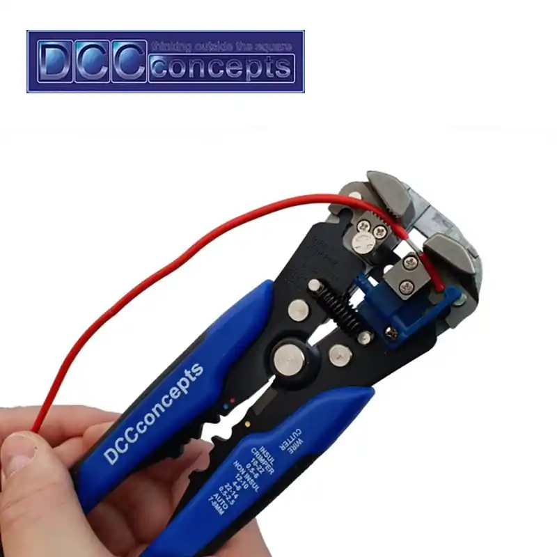 Nouvelle Collection Pince à dénuder spécial fils d‘alimentation AWG 10-24 DCC Concepts DCT-BWS
